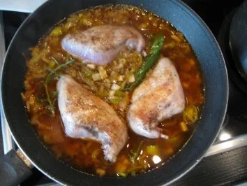 Rezept: Kaninchenkeule in Zwiebel-Rahmsauce Bild Nr. 3 Kaninchenkeule in Zwiebel-Rahmsauce - Rezept - Bild Nr. 3