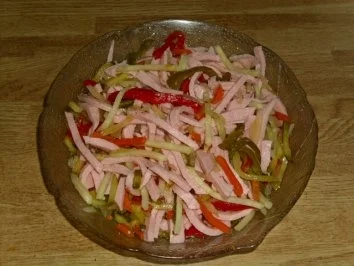 Rezept: Puszta Wurstsalat Puszta Wurstsalat - Rezept