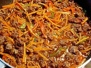 Chinesische Hackfleischpfanne - Rezept