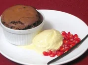 Schokoküchlein mit flüssigem Schokotrüffelkern und Vanilleeis - Rezept