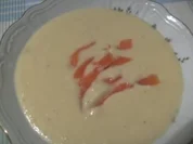 Selleri-Kartoffel-Süppchen mit Lachsstreifen - Rezept