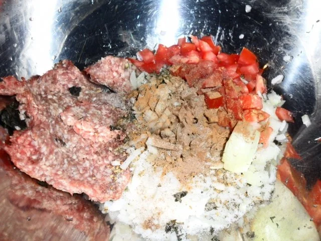 Rezept: Weinblätter mit Hackfleischfüllung Bild Nr. 2 Weinblätter mit Hackfleischfüllung - Rezept - Bild Nr. 2