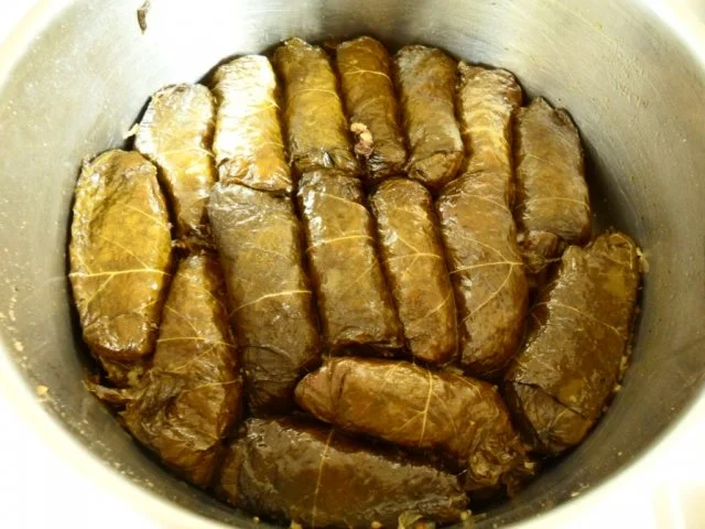 Rezept: Weinblätter mit Hackfleischfüllung Bild Nr. 6 Weinblätter mit Hackfleischfüllung - Rezept - Bild Nr. 6