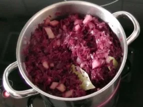 Rotkohl mit Apfel und Honig - Rezept - Bild Nr. 5