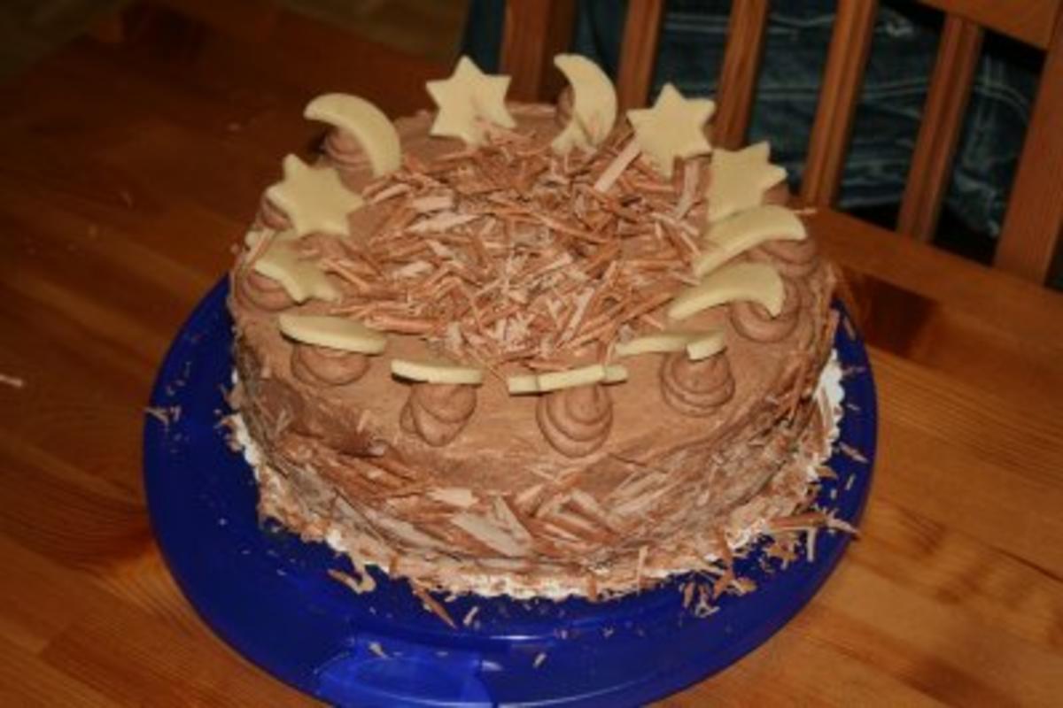Torten: Trüffeltorte mit einem Hauch von Zimt - unsere Weihnachtstorte ...
