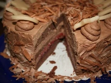 Torten: Trüffeltorte mit einem Hauch von Zimt - unsere Weihnachtstorte - Bilder sind on - - Rezept - Bild Nr. 3
