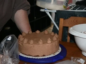 Torten: Trüffeltorte mit einem Hauch von Zimt - unsere Weihnachtstorte - Bilder sind on - - Rezept - Bild Nr. 31