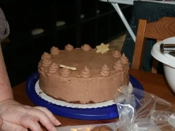 Torten: Trüffeltorte mit einem Hauch von Zimt - unsere Weihnachtstorte - Bilder sind on - - Rezept - Bild Nr. 34