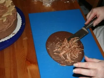 Torten: Trüffeltorte mit einem Hauch von Zimt - unsere Weihnachtstorte - Bilder sind on - - Rezept - Bild Nr. 44