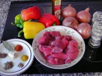 Rezept: Paprika- Zwiebelgulasch Bild Nr. 2 Paprika- Zwiebelgulasch - Rezept - Bild Nr. 2