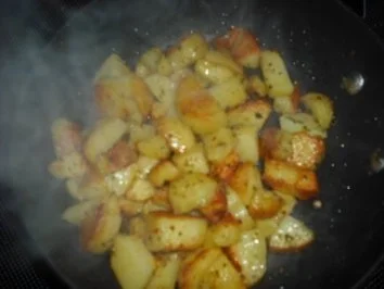 Minutensteak's mit Zwiebel-Sahne Soße & Röstkartoffeln - Rezept - Bild Nr. 3