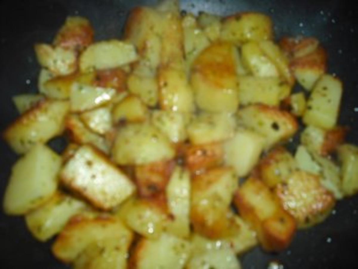 Minutensteak's mit Zwiebel-Sahne Soße & Röstkartoffeln - Rezept - Bild Nr. 4