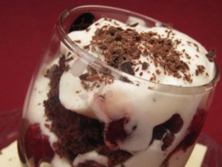 Schwarzwälder Kirschtorte im Glas - schnell &amp; einfach - von Das ...