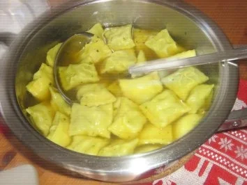 Maultäschchen in Gemüsebrühe - Rezept - Bild Nr. 3