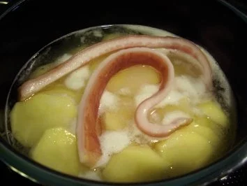 Rezept: Teufelchens fruchtig-herzhafter Kartoffel-Auflauf Bild Nr. 3 Teufelchens fruchtig-herzhafter Kartoffel-Auflauf - Rezept - Bild Nr. 3