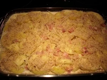 Rezept: Teufelchens fruchtig-herzhafter Kartoffel-Auflauf Bild Nr. 10 Teufelchens fruchtig-herzhafter Kartoffel-Auflauf - Rezept - Bild Nr. 10