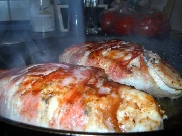 Hähnchenbrust (gefüllt) im Speckmantel auf Champagner-Rahm-Wirsing mit Süsskartoffelpüree - Rezept - Bild Nr. 5