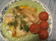 Scholle in einer kalten  Gurkenschaumcrem und gedünsteten Tomätchen - Rezept
