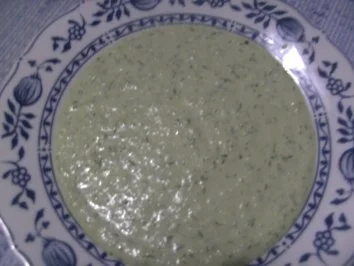 Scholle in einer kalten  Gurkenschaumcrem und gedünsteten Tomätchen - Rezept - Bild Nr. 4