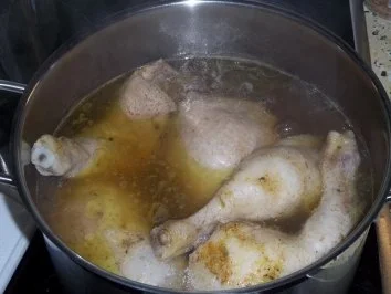 Rezept: Hähnchen Kebab, gebratenes Hühnerkeulenfleisch in pikanter Gemüsemischung Bild Nr. 2 Hähnchen Kebab, gebratenes Hühnerkeulenfleisch in pikanter Gemüsemischung - Rezept - Bild Nr. 2