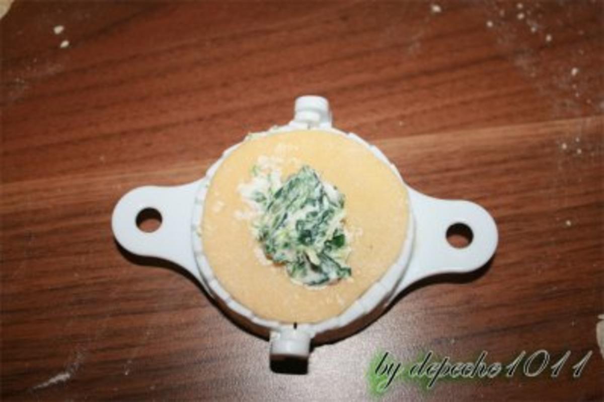 Spinat Ricotta Ravioli mit Käsesahne Soße - Rezept - Bild Nr. 4