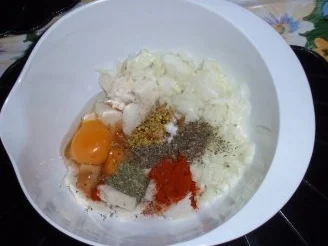 Rezept: Fleischpflanzerl mit Mozzarellafüllung Bild Nr. 2 Fleischpflanzerl mit Mozzarellafüllung - Rezept - Bild Nr. 2