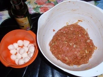 Rezept: Fleischpflanzerl mit Mozzarellafüllung Bild Nr. 4 Fleischpflanzerl mit Mozzarellafüllung - Rezept - Bild Nr. 4