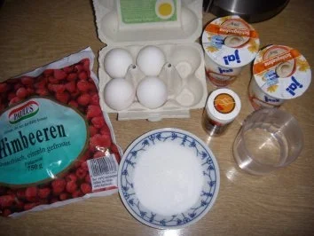 Zimtparfait auf Himbeerspiegel - Rezept - Bild Nr. 2