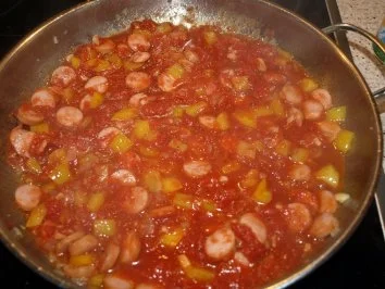 Rezept: Würstchengulasch Würstchengulasch - Rezept