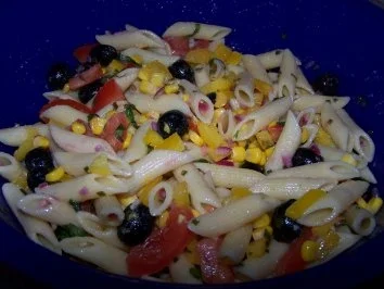 Rezept: Nudelsalat, mediterran Bild Nr. 4 Nudelsalat, mediterran - Rezept - Bild Nr. 4