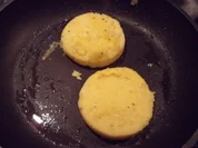 Polentaschnitten mit Käse - Rezept