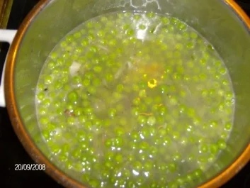 Rezept: Erbsensuppeneintopf mit verschiedenen Einlagen Bild Nr. 2 Erbsensuppeneintopf mit verschiedenen Einlagen - Rezept - Bild Nr. 2