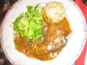 Sauerbraten in Senfsoße mit Semmelknödel und Endiviensalat - Rezept