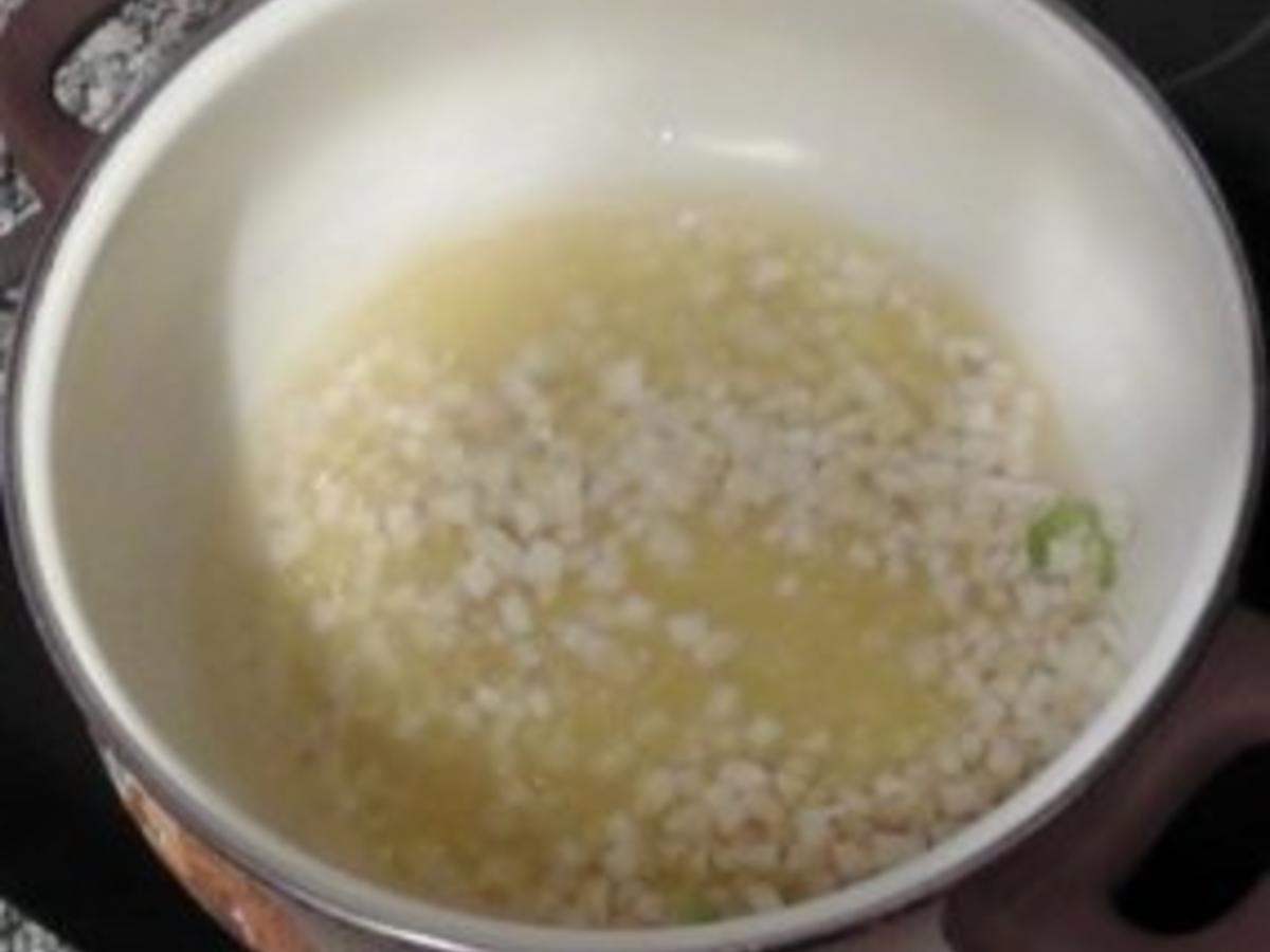 Hühnersuppe Klassisch - einfach - von annaundguenni
