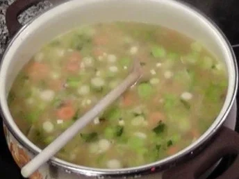 Rezept: Hühnersuppe "Klassisch" Bild Nr. 9 Hühnersuppe "Klassisch" - Rezept - Bild Nr. 9