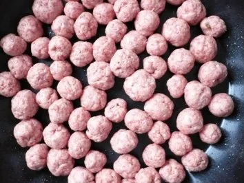 Rezept: Hackbällchen - Gemüsepfanne Bild Nr. 2 Hackbällchen - Gemüsepfanne - Rezept - Bild Nr. 2