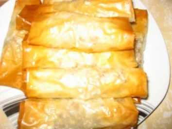 Strudelröllchen mit Hack - Rezept