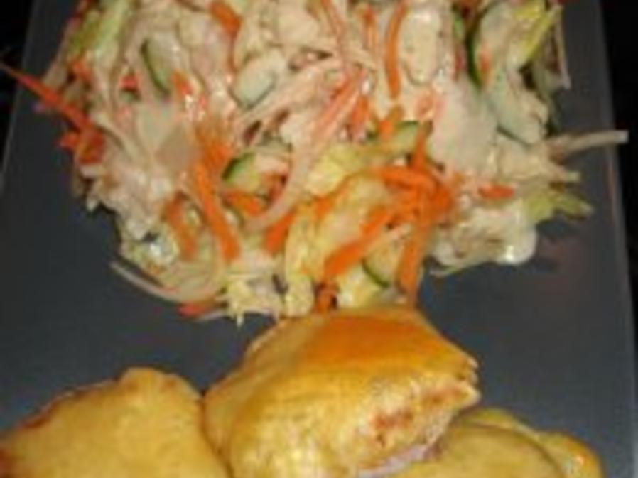 Gemischter Rohkostsalat mit überbackenen Vollkorn-Käsebrötchen - Rezept ...