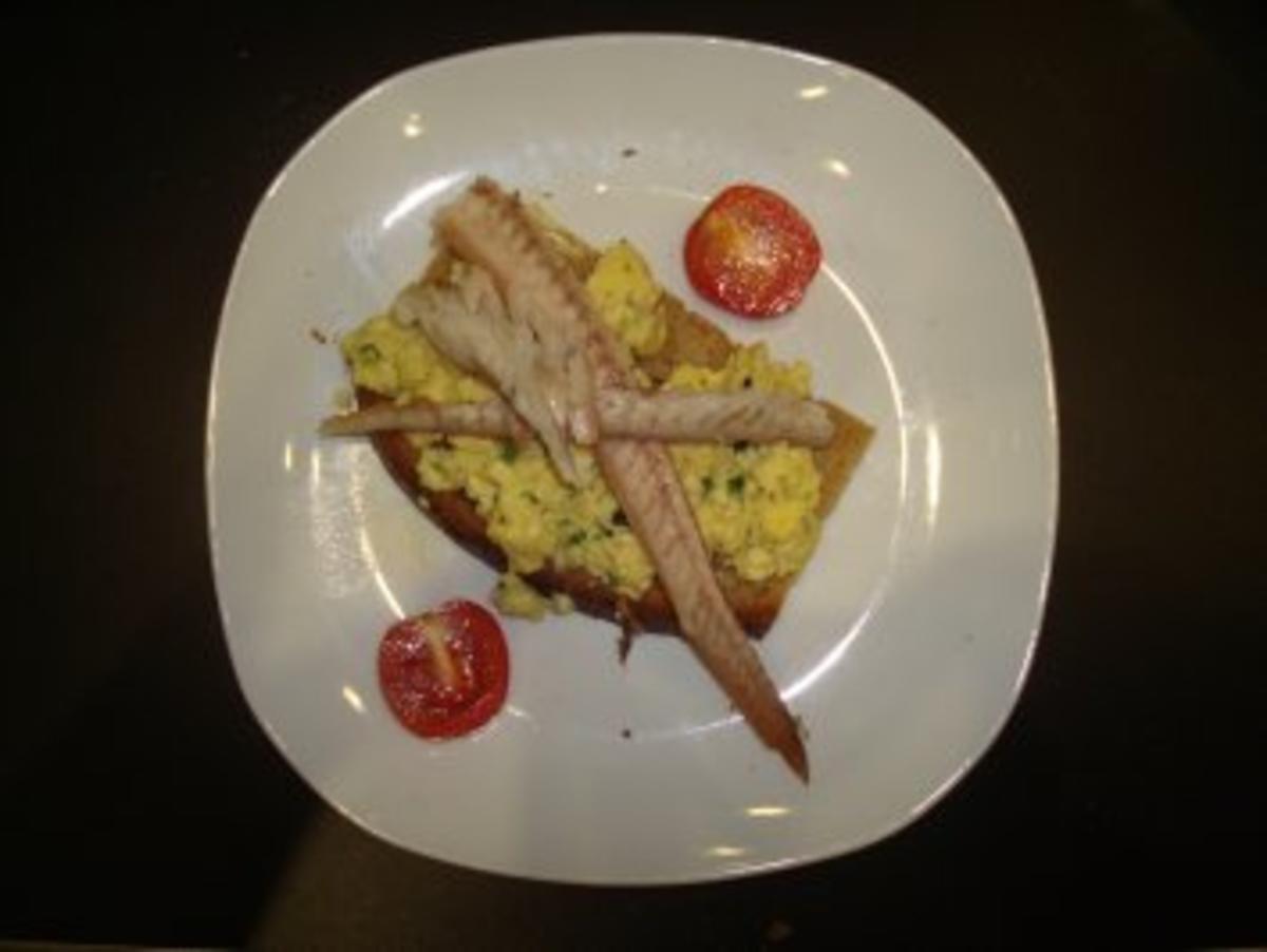 Rührei mit Räucheraal - Rezept mit Bild - kochbar.de