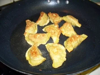 Rezept: Dumplings (Potstickers, Dim Sum) Bild Nr. 4 Dumplings (Potstickers, Dim Sum) - Rezept - Bild Nr. 4