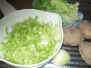 Rezept: Gemischter Indiviensalat nach Omas- Art & Eierfleckern ! Bild Nr. 3 Gemischter Indiviensalat nach Omas- Art & Eierfleckern ! - Rezept - Bild Nr. 3