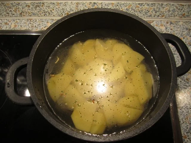 Rezept: Basilikum-Kartoffelpüree Bild Nr. 2 Basilikum-Kartoffelpüree - Rezept - Bild Nr. 2