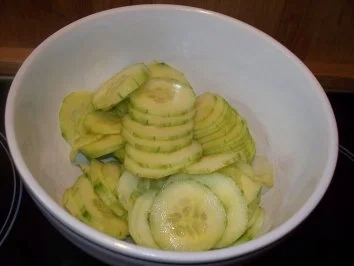 Gurkensalat ohne Sahne - Rezept - Bild Nr. 5