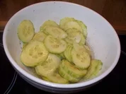 Gurkensalat ohne Sahne - Rezept