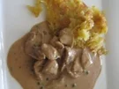 Geschnetzeltes an Pfeffersauce mit Rösti - Rezept