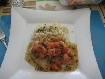 Lachsforellenfilets mit Tomaten und Kapern - Rezept