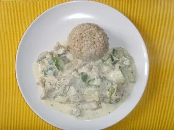 Rezept: Zucchini mit gewürfeltem Schweinefleisch in Ricottasoße.... Zucchini mit gewürfeltem Schweinefleisch in Ricottasoße.... - Rezept