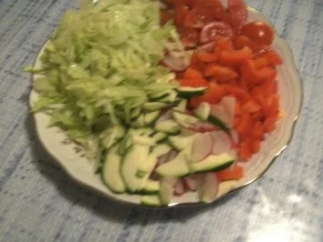 Salat  ( Gemischter Salat mit allem was so da war ) - Rezept - Bild Nr. 2