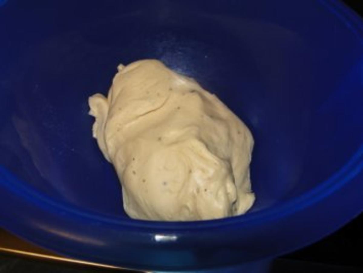 Zwiebel-Speckkuchen mit Mozzarella und Rucola (für ein Blech)     (Fotos) - Rezept - Bild Nr. 5
