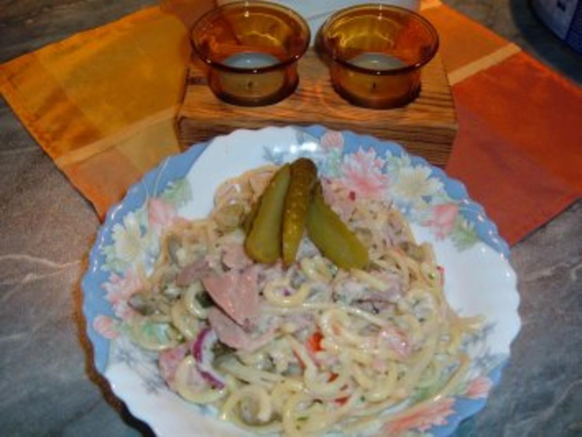 Rezept: Salat.......Nudelsalat mit Thunfisch Salat.......Nudelsalat mit Thunfisch - Rezept